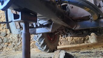 Prodám zadní část malotraktoru mt8 150 32 - 19