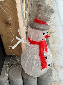 LED akrylový sněhulák – perfektní stav - 19