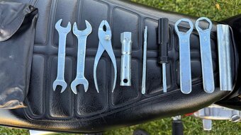 Suzuki GN 250 / 1995 / 7.837 km / - 19