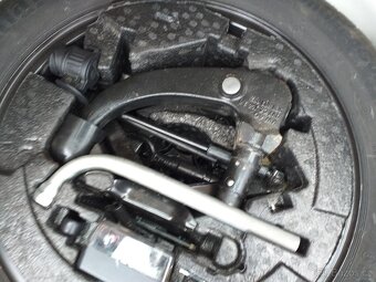 ŠKODA OCTAVIA COM III,1,6 TDi,ESP,KLIMA,ČR.SERVISKA - 19