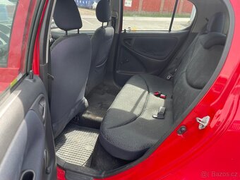 Toyota Yaris, 1,0 48kW, SERVISKA - 19