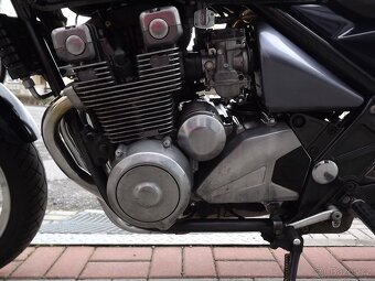 Kawasaki Zephyr 550 - 19