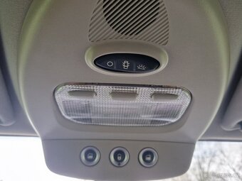 Citroën C8 2,0 HDI 16V 8 MÍST Nové STK Servis - 19