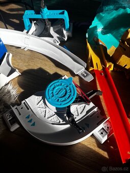 Hot Wheels sada (el. autodráha + hrací foplňk - 19