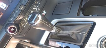 Chevrolet Corvette 6.2 L LT4 supercharged V8 (Z06) - 19