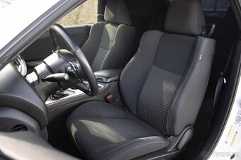 Dodge Challenger 5,7 HEMI RT - 19