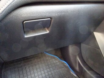 Toyota Auris 1,2 i, 85kW, GARANCE KM - 19