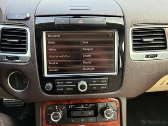 Volkswagen Touareg, 4,2TDi V8, FULL SERVIS, DPH, TOP - 19