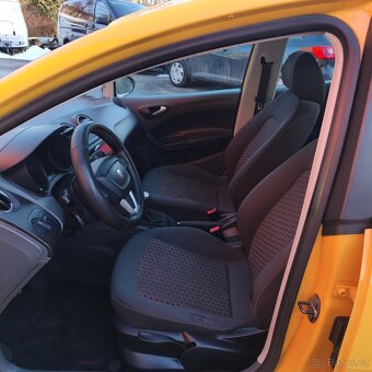 Seat Ibiza 1.2 12V 51kw,poctivých 149tkm, rok 2010, nová STK - 19