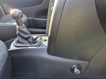 Peugeot 207 1.4i, r.v. 2009 - 19