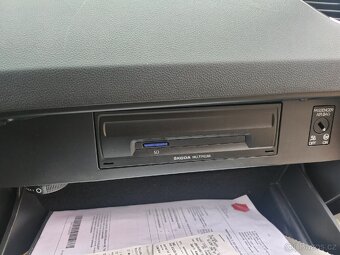 Škoda Octavia III kombi DSG 81KW klima vyhř. sedadla - 19