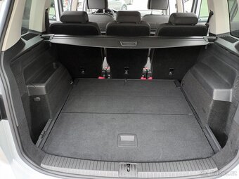 Volkswagen Touran 1,2 Tsi,81kw,SERVISKA,VÝHŘEV - 19