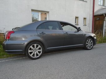 Toyota Avensis D4D 2,2 CR 110kW 6kvalt 1. majitelka - 19