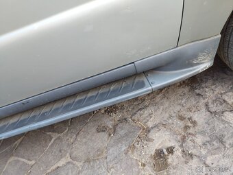Nášlapy BEZ KOROZE drobné poškození Ssangyong Rexton - 19