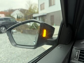 ŠKODA SUPERB SPORTLINE 2.0TSI 140KW TAŽNÉ cockpit m2021 - 19