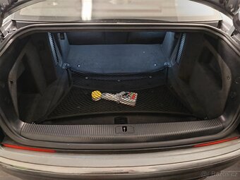 Audi s8 v10 sběratelský kousek - 19