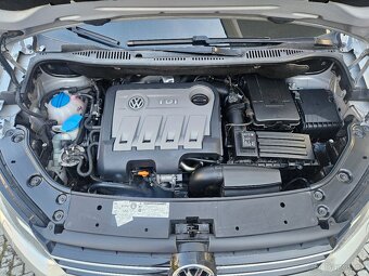 VW Touran Style 1.6 TDI 77 kW DSG 2012, 131.000 km - 19
