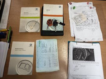 VOLKSWAGEN Transporter 2,0TDI 3-místný - 19