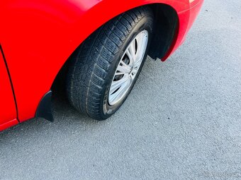 HYUNDAI i30 1.4 i BENZÍN NAJETO JEN 100 TIS KM - 19