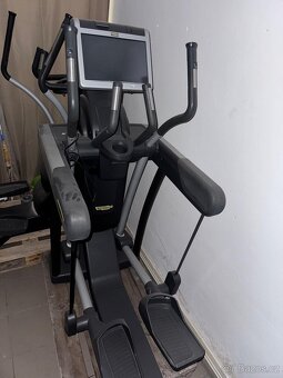 Fitness stroje - zařízení z fitness centra - 19