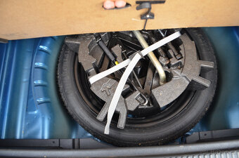 PRODÁM ŠKODA OCTAVIA 2.0TSI RS COMBI 2014 MANUÁL - 19