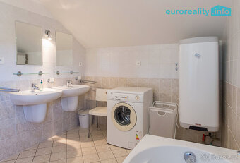 Prodej, rodinný dům 5+kk, 220 m², pozemek, 447 m², Lipno nad - 19