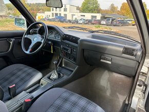 Prodám origo Bmw E30 318is coupe 100kw po velkém servisu - 19