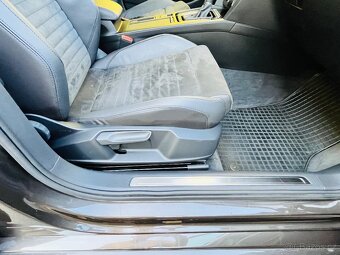 VOLKSWAGEN PASSAT 2.0 TDI 140 kW DSG  NAJETO JEN 55 TIS KM - 19