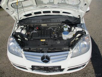 MERCEDES A180CDI 80kw 2012 bez koroze na díly - 19