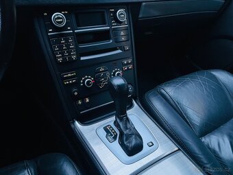 Volvo XC90 2.4 D5 147KW AUT VÝHŘEV NAVI SERVISKA - 19