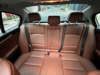 BMW Řada 5, 3.0 TDI malý najezd - 19
