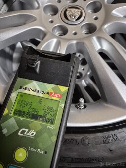 Alu kola Originál Jaguar XE 5x108 Dunlop 225/45/18 TPMS - 19