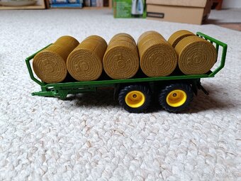 Modely traktorů Siku + příslušenství - 19