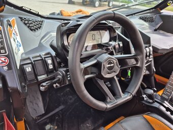 CAN-AM Maverick X3 X RC Turbo - 19