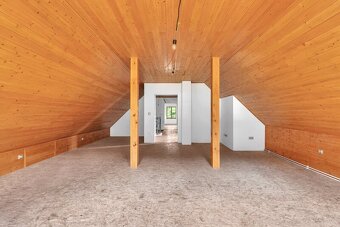 Prodej poloroubenky a rodinného domu - Suchovršice - Trutnov - 19