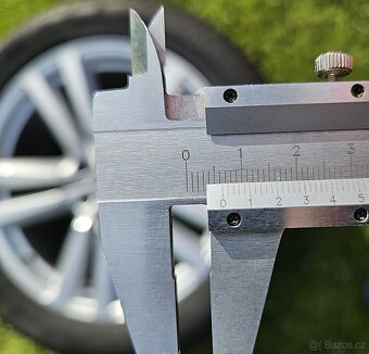 Audi Q7 - 20" originální kompletní kola - zimní pneumatiky - 19