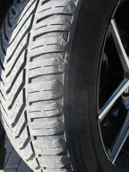 TOYOTA RAV4 2.5Hybrid 145 kW Executive e-CVT 12/2016 - 19