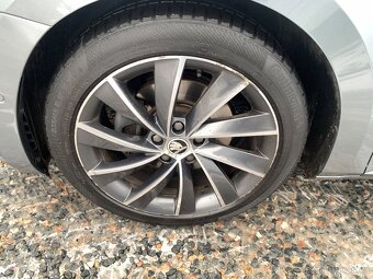 ŠKODA SUPERB 2.0 TDI DSG L&K 4X4 - 19