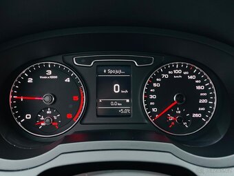 Audi Q3 2.0TDI MANUÁL QUATTRO VÝHŘEV SENZORY SERVISKA - 19