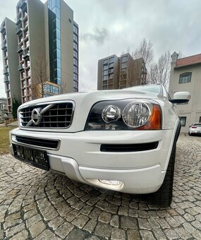 VOLVO XC90 2.4D5 147KW 4x4 -7MÍST-AUT-KŮŽE-TAŽNÉ-DPH-156Tkm - 19