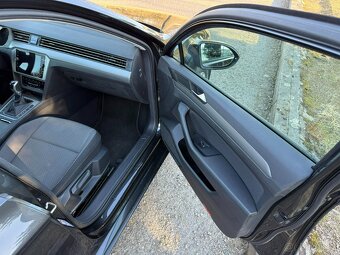Volkswagen Passat B8 2.0TDi r.v. 2022 manuál Navi led - 19