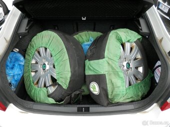 Škoda Octavia 2.0TDi RS, 1.maj. ČR, DPH, Plný servis - 19