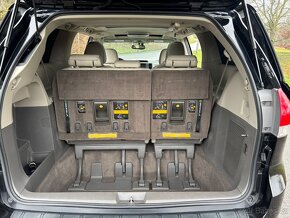 Sienna 3.5 V6 4WD automat 7 místné DPH sleva 50 000 Kč - 19