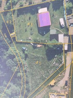 rodinný dům s pozemky,chatkou - 19