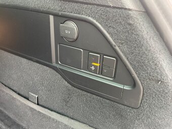 VW Touareg 3,0 TDi 180 kw - 19