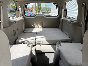 Ford Expedition XLT 5.4 V8, 67 000 km, 1.majitel, 7 míst - 19
