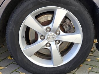 Mazda 5 MZR-CD/ 7 míst / šedá metalíza - 19