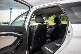 Lada Vesta 1.6 benzín + LPG, 78kW, M5 - 19