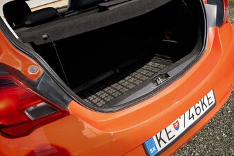 Opel Corsa 1.2 16V Enjoy - 19