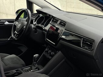 Volkswagen Touran 2019 rok - 19